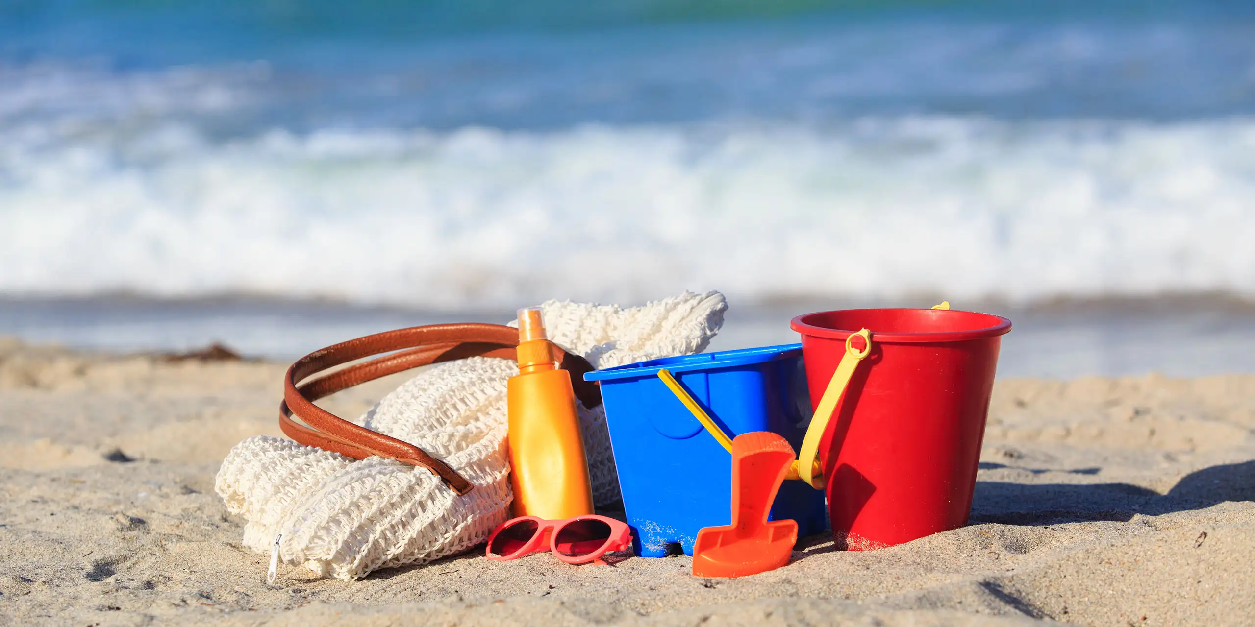 Beach Bag; Courtesy of NadyaEugene/Shutterstock.com