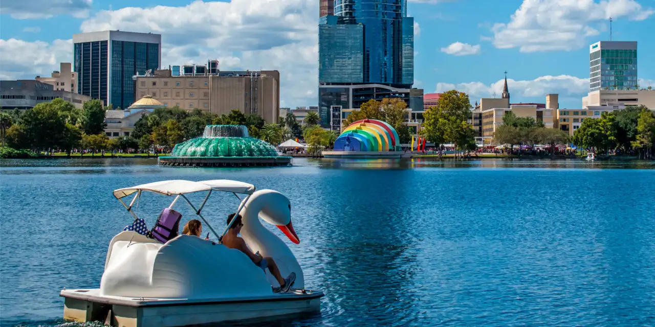 Lake Eola Park ; Courtesy of Jerome LABOUYRIE /Shutterstock