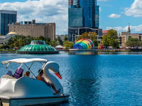 Lake Eola Park ; Courtesy of Jerome LABOUYRIE /Shutterstock